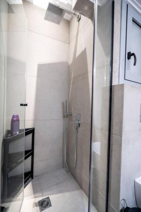 Piraeus Cozy Apartment For 4 Persons Exteriör bild