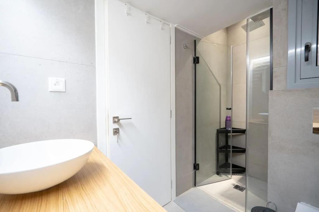 Piraeus Cozy Apartment For 4 Persons Exteriör bild